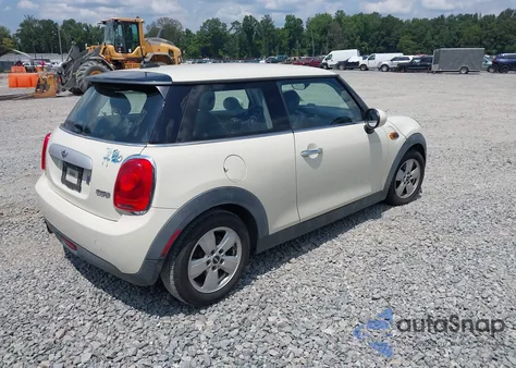2015 Mini Hardtop Cooper из США, поврежденный, VIN WMWXM5C51FT942571